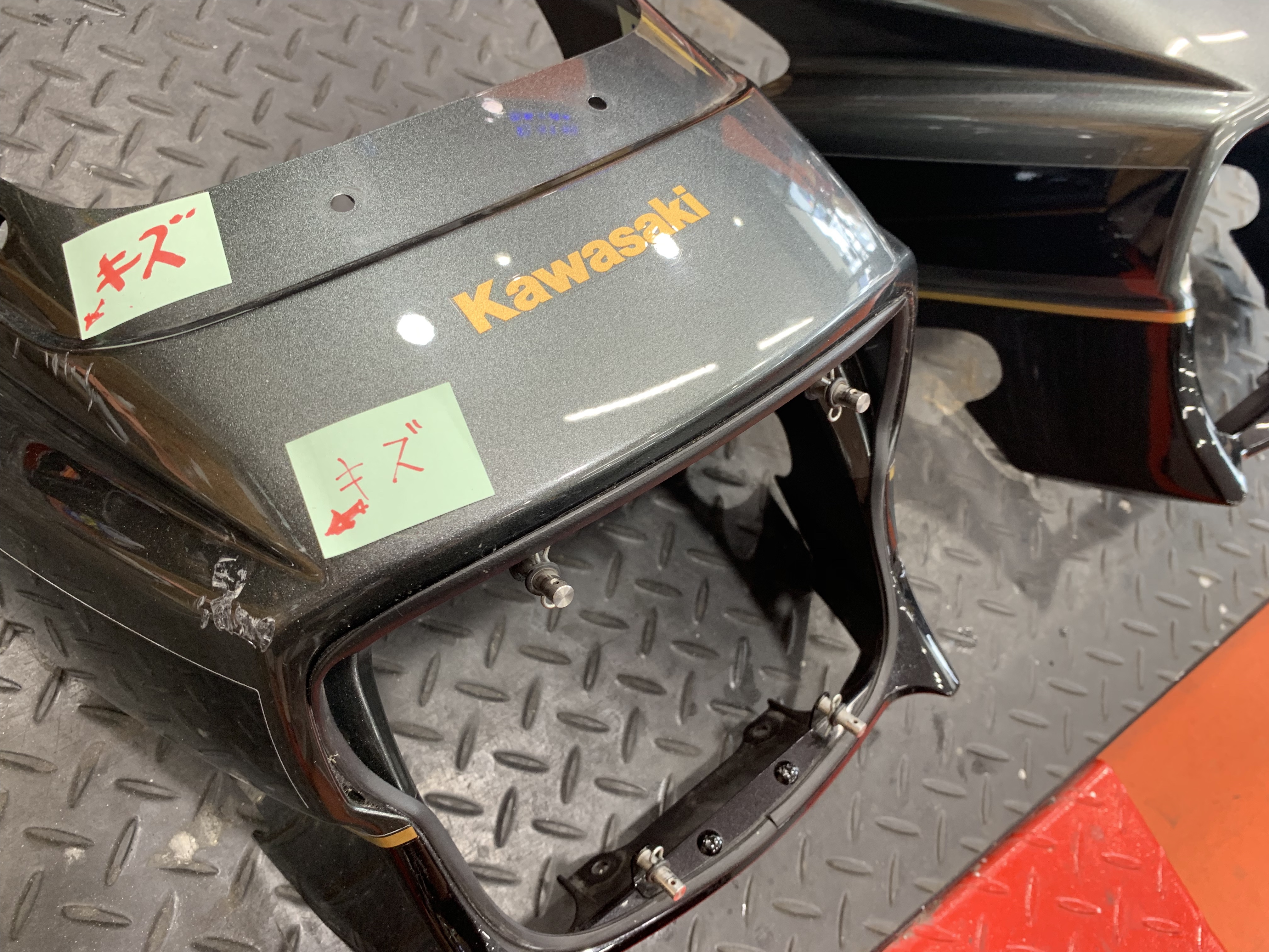 カワサキ ZRX1200ダエグ 塗装 | バイクコーティングやメインテナンス 